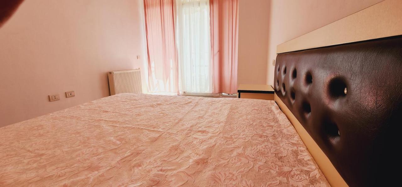Pleasant Apartment With Free Dedicated Parking In Komuna E Parisit Tirana Exterior photo
