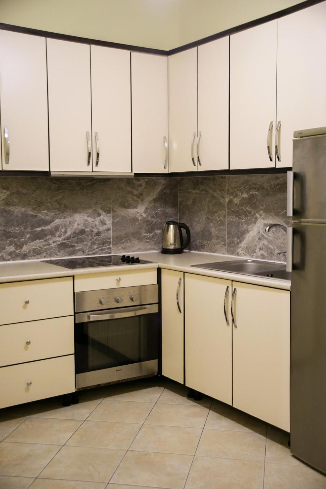 Pleasant Apartment With Free Dedicated Parking In Komuna E Parisit Tirana Exterior photo